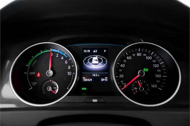 Volkswagen e-Golf e-Golf Warmtepomp apple carplay Climatcontrol Camera