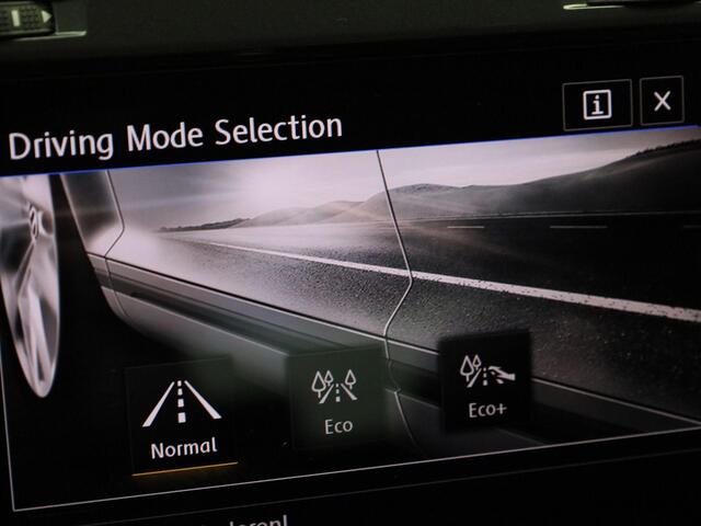 Volkswagen e-Golf 100kW/136PK E-DITION · Navigatie · Apple Carplay/Android Auto · Parkeersensoren