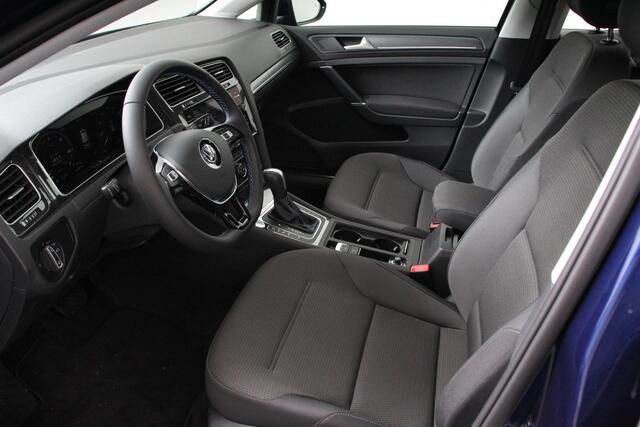 Volkswagen e-Golf Edition | Navigatie | Bluetooth | Cruise control | LMV | Camera | PDC | Digitale Cockpit