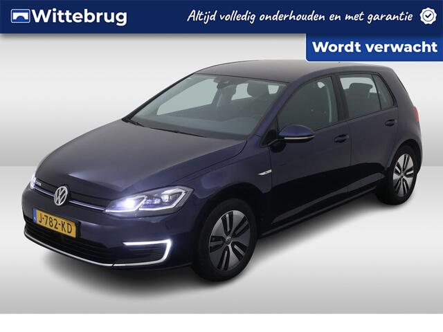 Volkswagen e-Golf E-DITION / Digitaal dashboard / LED / Navigatie / Camera / Parkeersensoren V+A / Warmtepomp /