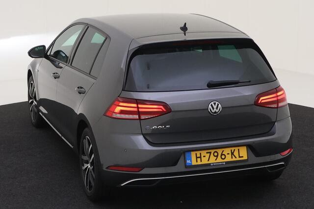 Volkswagen e-Golf E-DITION / WARMTEPOMP/ CAMERA/ PARK. SENSOREN/ DIGITAL DASHBOARD/ ADAPT. CRUISE/ LED/ NAVI/ CLIMA/ 17" LMV