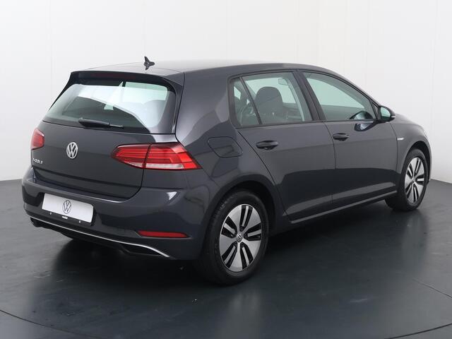 Volkswagen e-Golf E-DITION | 136 PK | SoH 89% | Navigatiesysteem | Parkeersensoren | Adaptive cruise control |