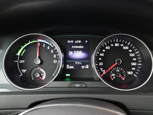Volkswagen e-Golf E-DITION | 136 PK | SoH 89% | Navigatiesysteem | Parkeersensoren | Adaptive cruise control |