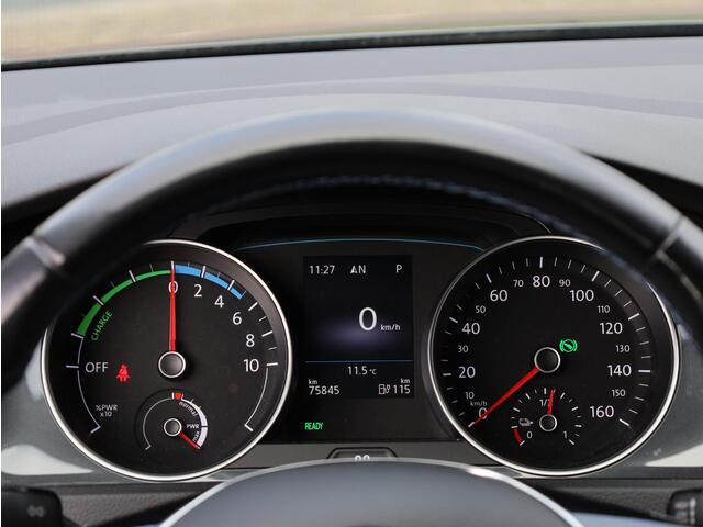 Volkswagen e-Golf E-dition 100KW | Achteruitrijcamera | Adaptive Cruise | LED |