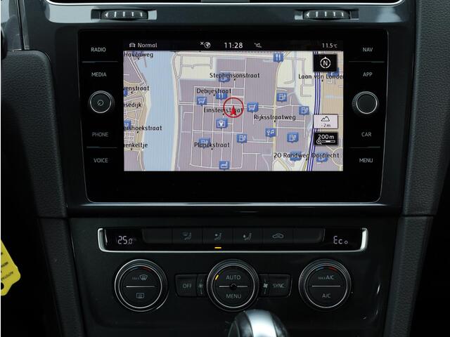 Volkswagen e-Golf E-dition 100KW | Achteruitrijcamera | Adaptive Cruise | LED |