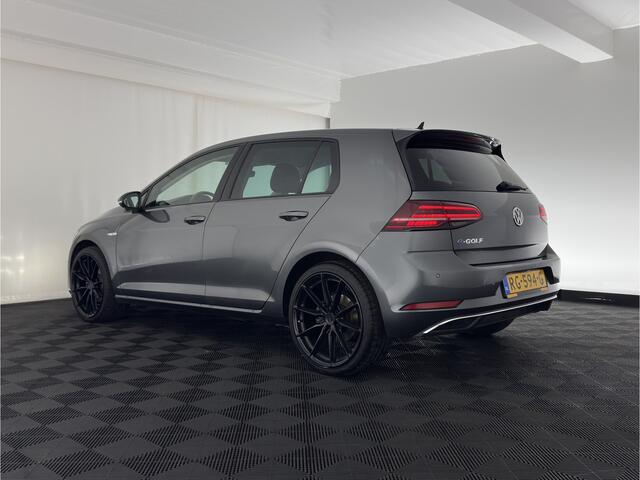 Volkswagen e-Golf {SOH-100%) *AUT | LUXURY-LEATHER | FULL-LED | NAVI-FULLMAP | CAMERA | HEATED-SPORTSEATS | ECC | PDC | CARPLAY | CRUISE | 19''ALU