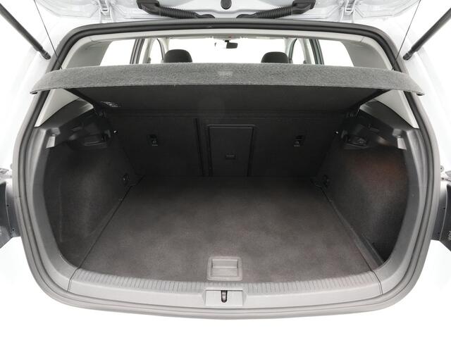 Volkswagen e-Golf e-Golf 136pk Navigatie Acc Pdc Led Carplay 34 Halsteren