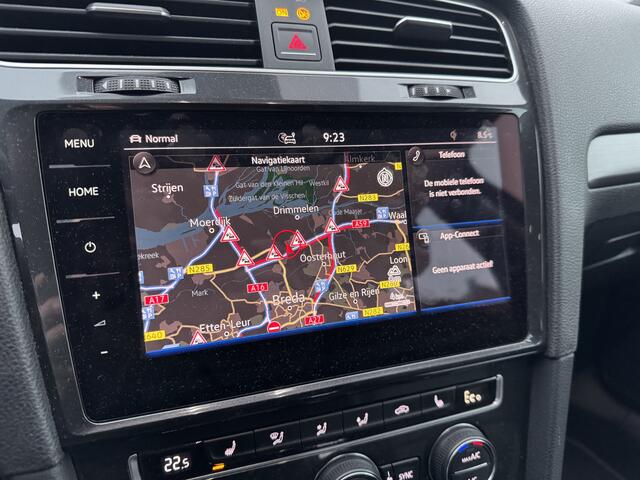 Volkswagen e-Golf e-Golf | Automaat | Navi | Camera | Lederen bekleding |