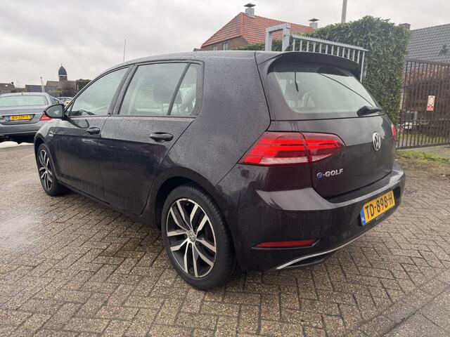 Volkswagen e-Golf e-Golf | Automaat | Navi | Camera | Lederen bekleding |