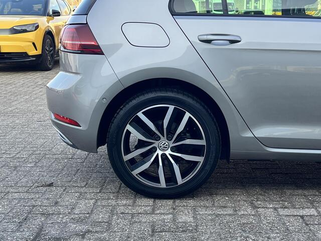 Volkswagen e-Golf e-Golf Verwarmde voorstoelen | Lederen bekleding | Achteruitrijcamera | Warmtepomp