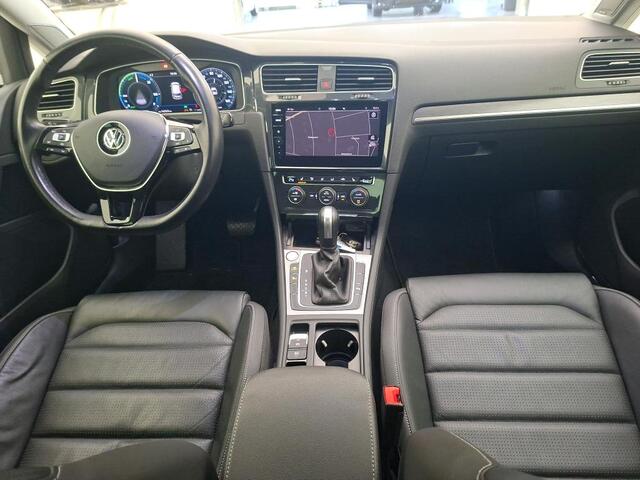 Volkswagen e-Golf E-DITION Multimedia & Winterpakket / Lederen interieur / Dynaudio / Navigatie / App connect / Camera