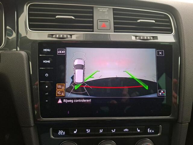 Volkswagen e-Golf E-DITION Multimedia & Winterpakket / Lederen interieur / Dynaudio / Navigatie / App connect / Camera