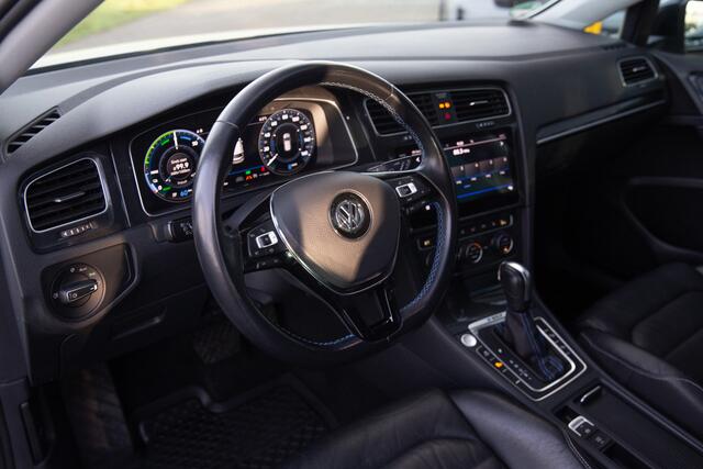 Volkswagen e-Golf E-DITION , Adap. cruise, Carplay, Leder