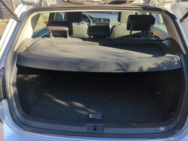 Volkswagen e-Golf E-DITION / LED / Virtual cockpit / Navigatie / Climate control / Parkeersensoren V+A / 17''LMV Warmtepomp!