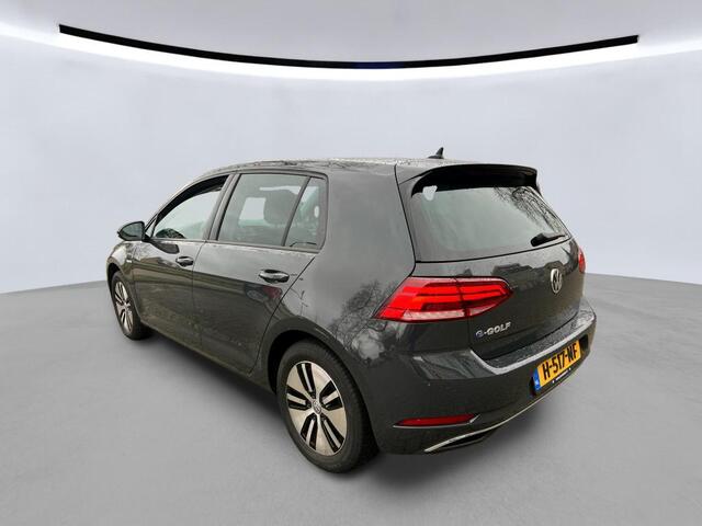 Volkswagen e-Golf E-DITION / AUTOMAAT/ PARK. SENSOREN + CAMERA/ CLIMATE/ LED/ NAVI/ CRUISE