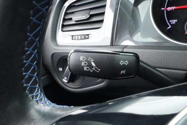 Volkswagen e-Golf | Navi | Apple CarPlay | Adapt. Cruise | PDC | Clima | 18'' | Verwarmde voorruit |