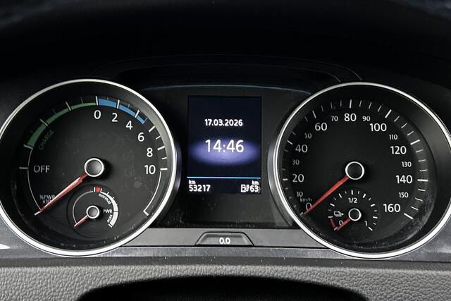 Volkswagen e-Golf E-DITION | Adaptieve cruise control | LED koplampen | Navigatie