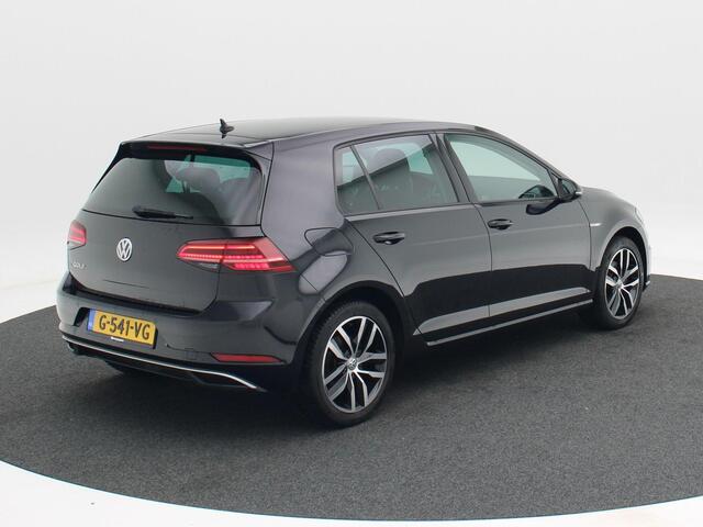 Volkswagen e-Golf E-DITION 136 Pk Automaat | Full LED | Leder | 17 Inch | Stoelverwarming | Camera | 99.942 Km!!