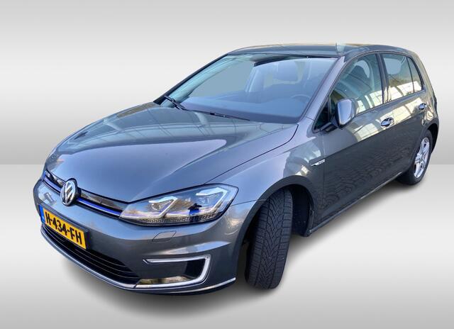 Volkswagen e-Golf e-Golf / Warmtepomp / Camera / Virtual Cockpit / Navigatie / 16'' / DAB / Stoelverwarming / ACC / CarPlay