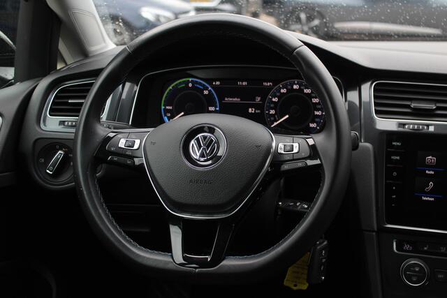 Volkswagen e-Golf e-Golf / Warmtepomp / Camera / Virtual Cockpit / Navigatie / 16'' / DAB / Stoelverwarming / ACC / CarPlay