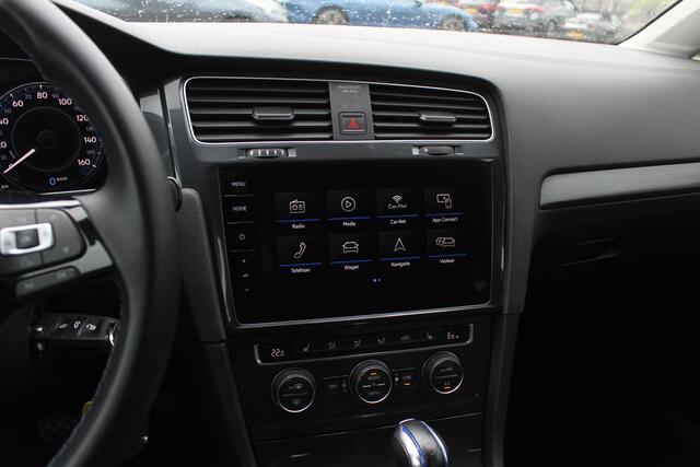 Volkswagen e-Golf e-Golf / Warmtepomp / Camera / Virtual Cockpit / Navigatie / 16'' / DAB / Stoelverwarming / ACC / CarPlay