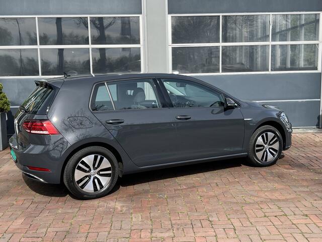 Volkswagen e-Golf Navi,Clima,Cruise,Cv Bj 2021 Dealer onderhouden 2e eigenaar