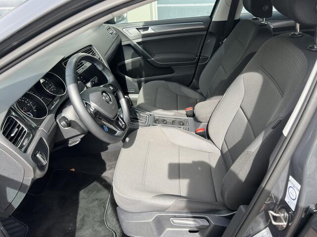 Volkswagen e-Golf Navi,Clima,Cruise,Cv Bj 2021 Dealer onderhouden 2e eigenaar