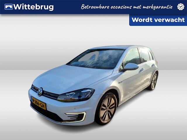 Volkswagen e-Golf E-DITION / SOH 92%/ AUTOMAAT/ NAVI/ PARK. SENSOREN + CAMERA/ DIGITAL DASH/ CLIMATE/ CRUISE/ MULTIMEDIA
