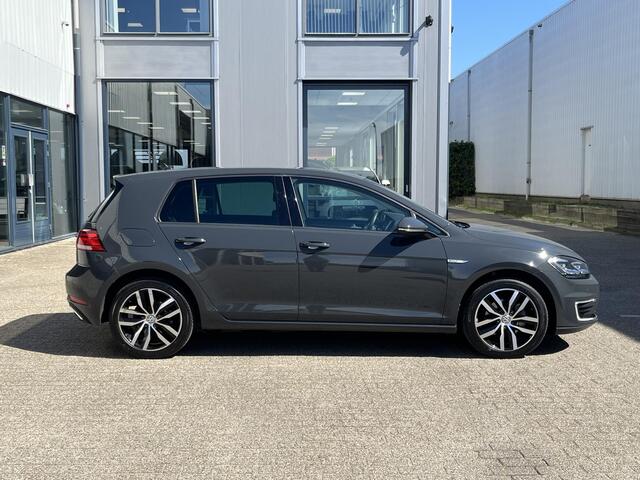 Volkswagen e-Golf E-DITION 36kWh | NL Auto/2e Eig./Navi/Adapt.Cruise/Clima/Digitale Cockpit/17"/Privacy-Glass/Apple CarPlay-Android Auto