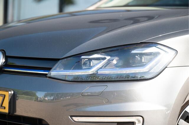 Volkswagen e-Golf | 90% SOH | Navi | ACC | Camera | Stoelverw. | Apple CarPlay | Virtual Cockpit