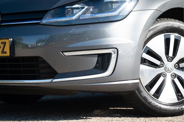 Volkswagen e-Golf | 90% SOH | Navi | ACC | Camera | Stoelverw. | Apple CarPlay | Virtual Cockpit