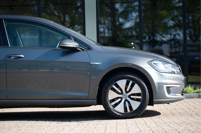 Volkswagen e-Golf | 90% SOH | Navi | ACC | Camera | Stoelverw. | Apple CarPlay | Virtual Cockpit