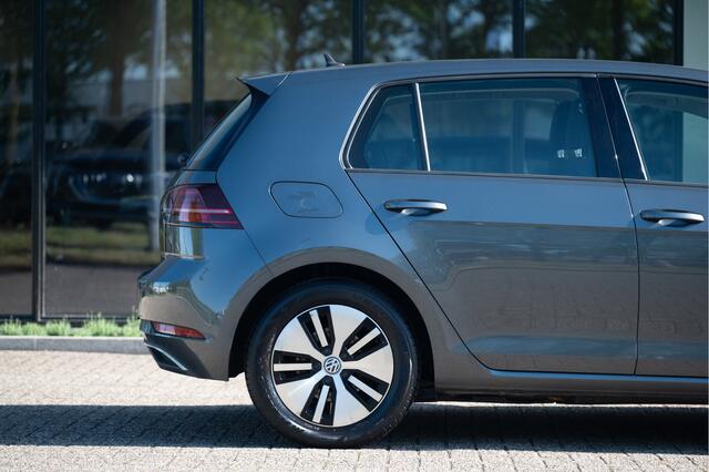Volkswagen e-Golf | 90% SOH | Navi | ACC | Camera | Stoelverw. | Apple CarPlay | Virtual Cockpit
