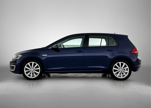 Volkswagen e-Golf e-Golf Navigatie | Climate Control | Stoelverwarming | Achteruitrijcamera