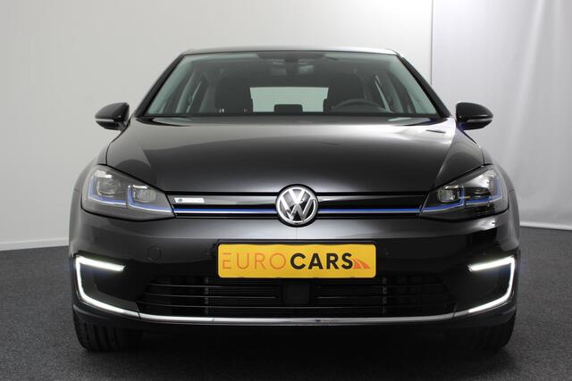 Volkswagen e-Golf e-Golf Edtion Navigatie Apple Carplay/Android auto Bluetooth Adaptieve Cruise Control Lichtmetalen Velgen 17" Parkeer sensoren