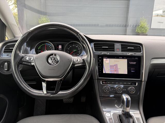 Volkswagen e-Golf e-Golf SOH88%,Draadloze telefoonlader,Camera,Carplay,Navi,Recent beurt gehad,Keyless,Warmtepomp,2e Eigenaar,Stoelverwarming,Pdc V+A,N.A.P,Nieuwe Apk bij Aflevering