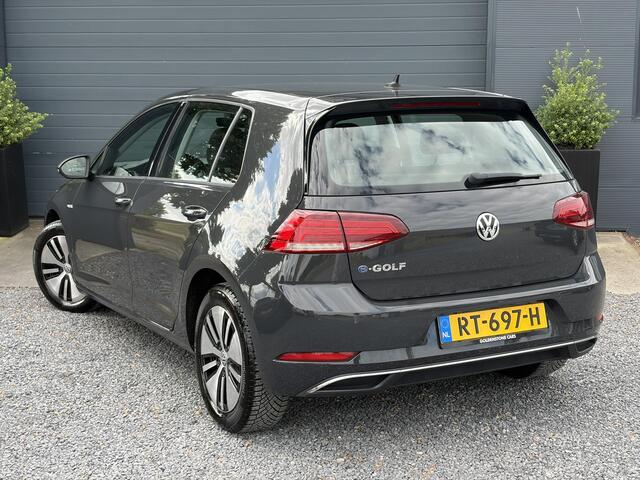 Volkswagen e-Golf e-Golf SOH88%,Draadloze telefoonlader,Camera,Carplay,Navi,Recent beurt gehad,Keyless,Warmtepomp,2e Eigenaar,Stoelverwarming,Pdc V+A,N.A.P,Nieuwe Apk bij Aflevering