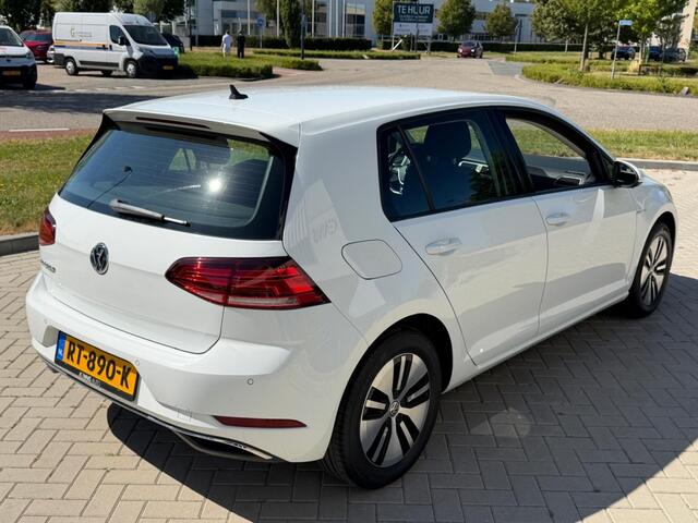 Volkswagen e-Golf e-Golf