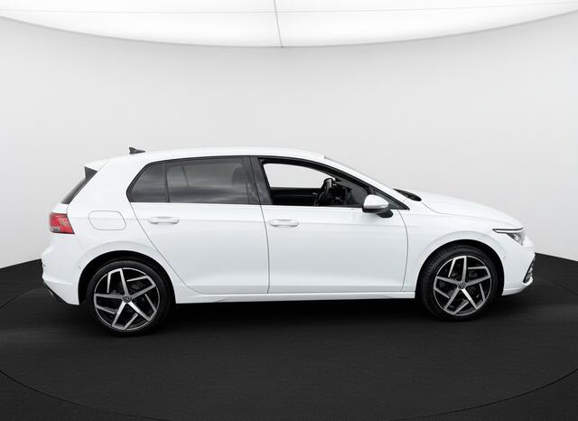 Volkswagen e-Golf 204PK E-HYBIRDE DSG STYLE NAVI/CARPLAY/STOELVERWARMING