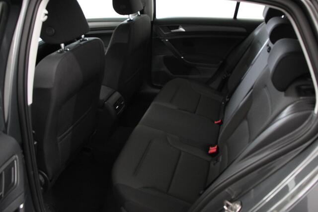 Volkswagen e-Golf Edition Automaat Navigatie Digitale Cockpit Bluetooth Cruise Control Lichtmetalen Velgen Camera Parkeer Sensoren
