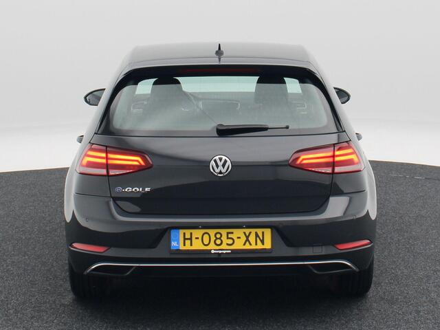Volkswagen e-Golf E-DITION | Adaptive Cruise | Navigatie | Climate control | 16 Inch