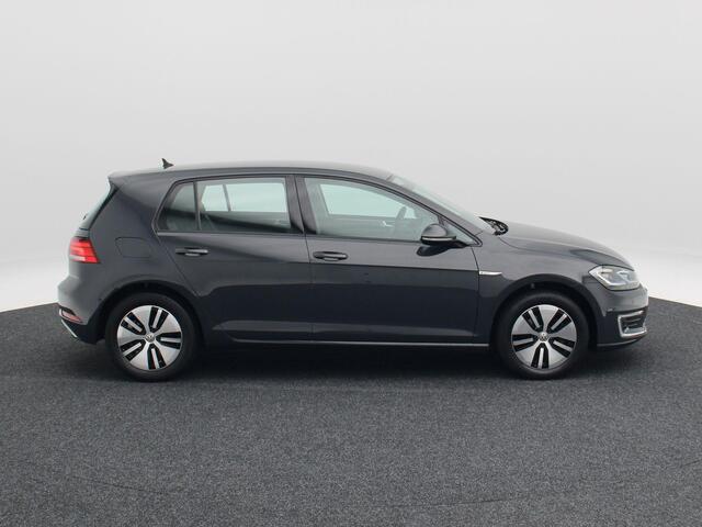 Volkswagen e-Golf E-DITION | Adaptive Cruise | Navigatie | Climate control | 16 Inch