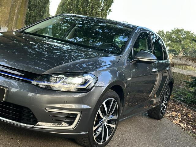 Volkswagen e-Golf e-Golf
