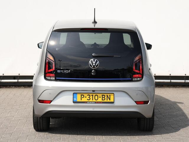 Volkswagen e-Up e-Up! Style 83 pk | Cruise Control | Parkeersensoren | Camera | Stoelverwarming | 16 Inch lichtmetaal | Climate control