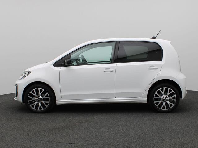 Volkswagen e-Up e-Up! Style 83PK Aut. 260KM Range CCS stekker, Clima, Achteruitrijcamera, Cruise Controle, Stoelverwarming, Voorruitverwarming, Parkeersensoren achter, Middenarmsteun, Winterset op stalen velgen, 16" LM Velgen