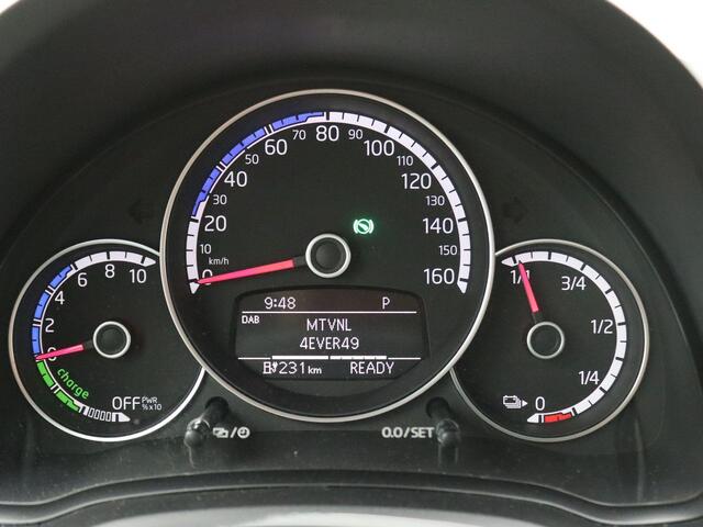 Volkswagen e-Up e-Up! Style 83PK Aut. 260KM Range CCS stekker, Clima, Achteruitrijcamera, Cruise Controle, Stoelverwarming, Voorruitverwarming, Parkeersensoren achter, Middenarmsteun, Winterset op stalen velgen, 16" LM Velgen