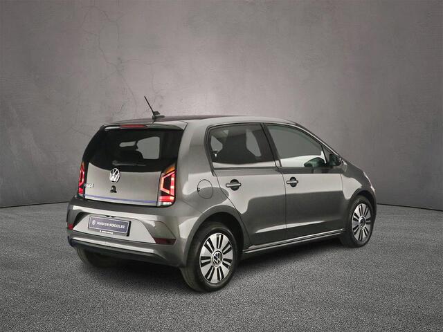 Volkswagen e-Up e-Up! Style 83pk Automaat Achteruitrijcamera, Cruise control, Stoelverwarming, Parkeersensor achter, Verwarmde voorruit, Bluetooth, Airco, DAB, Radio