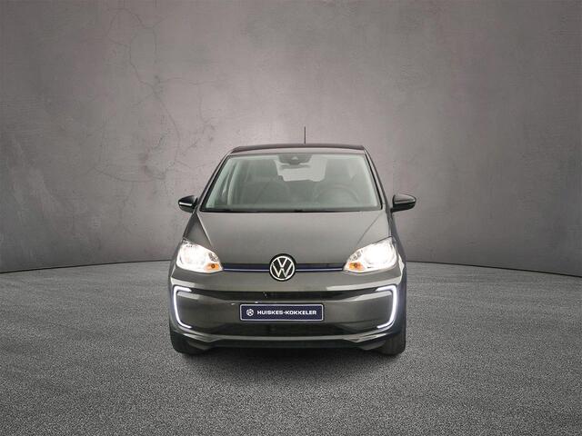 Volkswagen e-Up e-Up! Style 83pk Automaat Achteruitrijcamera, Cruise control, Stoelverwarming, Parkeersensor achter, Verwarmde voorruit, Bluetooth, Airco, DAB, Radio