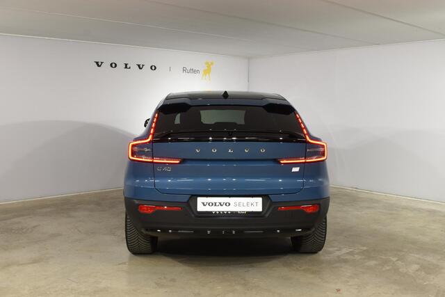 Volvo C40 252PK Single Motor Extended Range Plus / Navigatie / Camera / Parkeersensoren / Adaptieve Cruisecontrol / Stuur-Stoelverwarming / LM Velgen / Trekhaak /