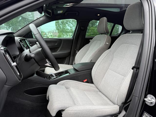 Volvo C40 Single Motor Core 69 kWh Automaat, Panoramadak, Stoel- en stuurverwarming, Warmtepomp, Woolblend bekleding, Extra getinte ramen vanaf B-stijl, All-season banden